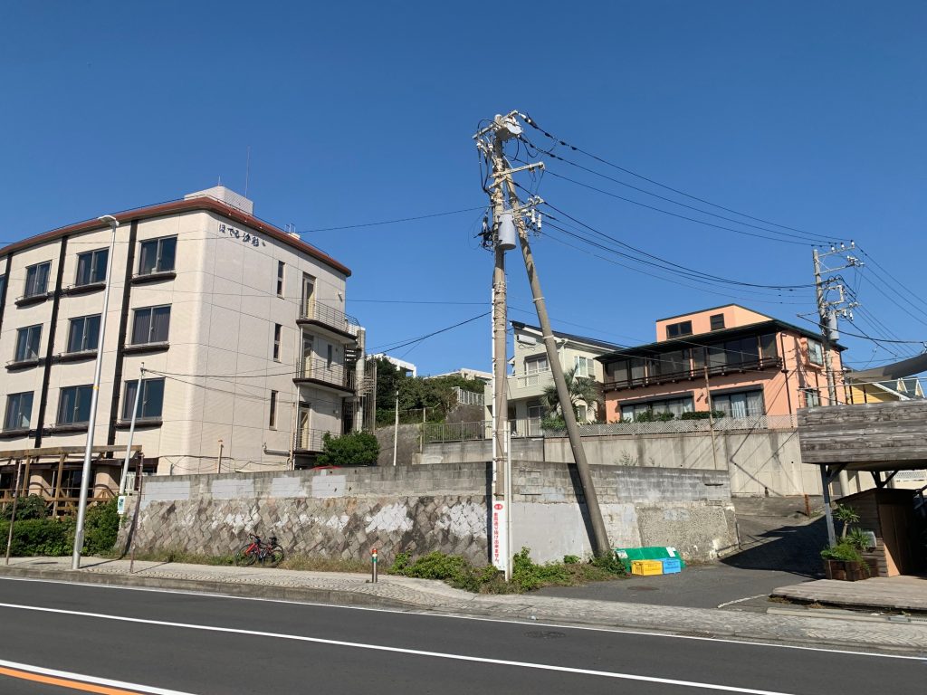 鎌倉市腰越3丁目r134ロードサイド