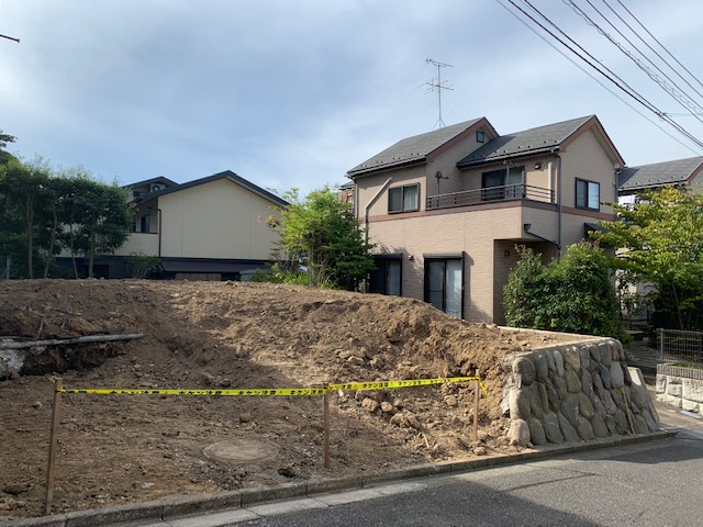 鎌倉市津